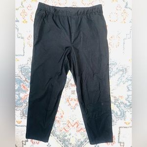 Lululemon mens New Venture trouser.  Size large.